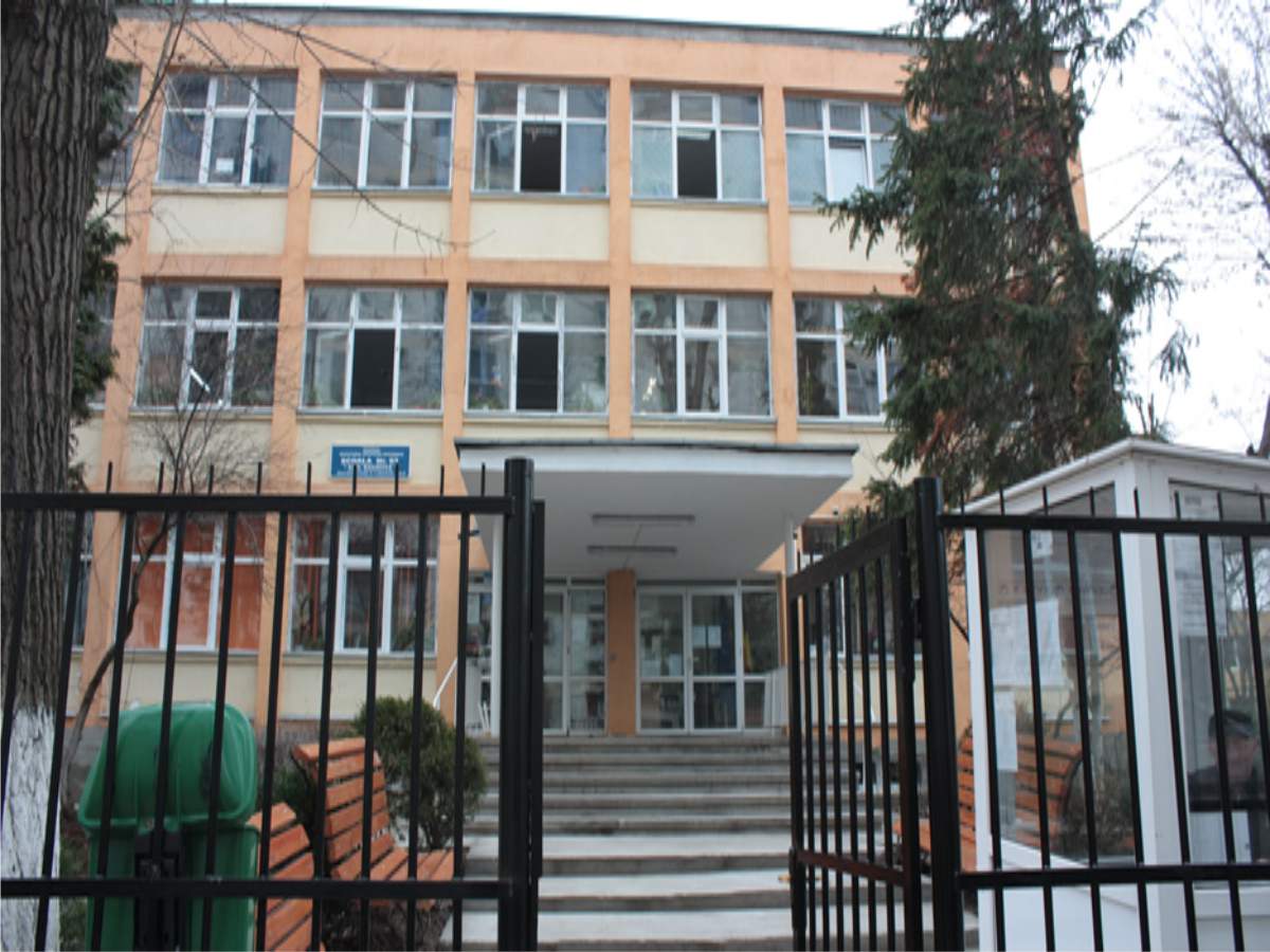 Școala Gimnazială "Emil Racovita"